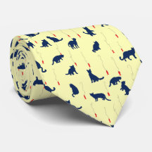 Blåsöta kattungar och röda fiskar