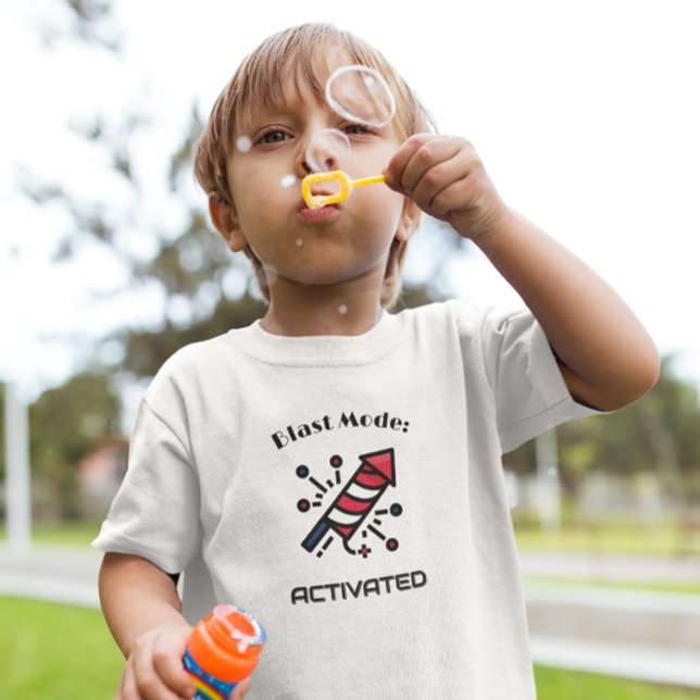 Blast Mode Aktiverad Patriotisk T-shirt (Skapare uppladdad)