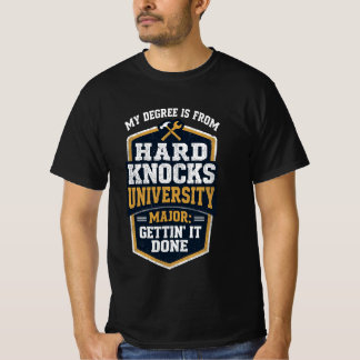 Blåstrumpig humor | Examen från hårda törnar T Shirt