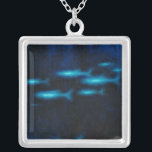 Blåtransienta fisksilhuetter silverpläterat halsband<br><div class="desc">Denna sjudande bra av en grupp av blått genomskinlig fisk som simmar kommer att vara ett underbart tillskott till en Zazzle-produkt och kommer att ge en underbar bild av färg. Hämta den i dag!</div>