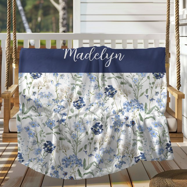 Blått akvarell vildblomma monogramnamn fleecefilt (Skapare uppladdad)
