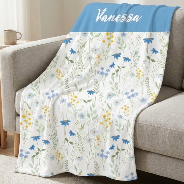 Blått akvarell vildblomma namnmonogram  fleecefilt (Skapare uppladdad)