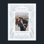 Blått botaniskt Ram Spara datum Vykort<br><div class="desc">Det här vackra,  blå botaniska ram är perfekt för att belysa ditt spardatum</div>