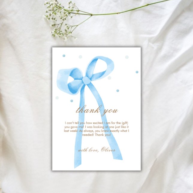 Blått enkelt polkatodbabyskor tack kort (Blue Simple Polka Dot Bow Baby Shower Thank You Card)