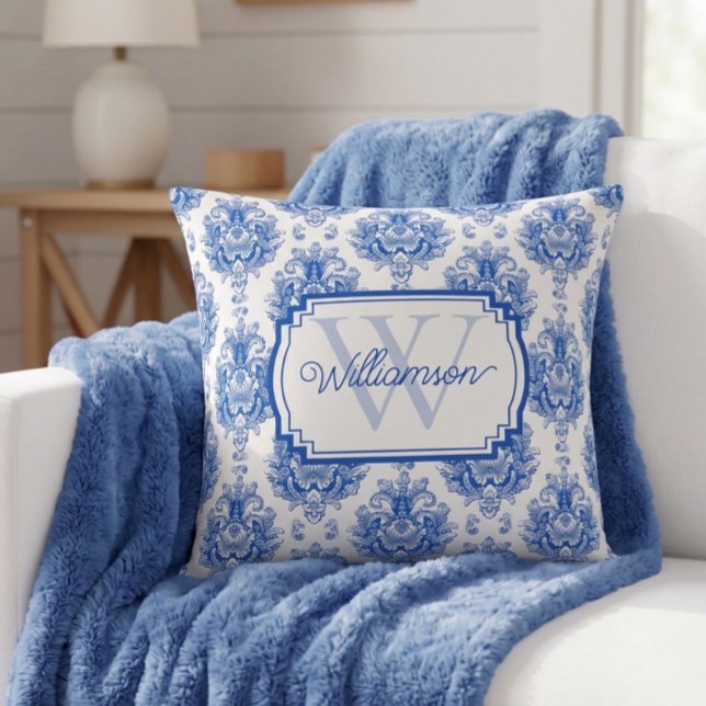 Blått Fransk Damask Toile Mönster Namn Monogram Kudde (Skapare uppladdad)