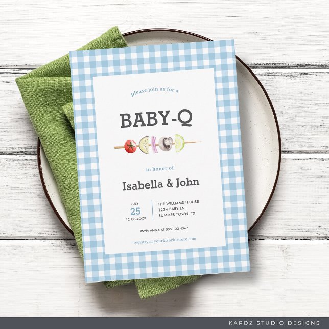 Blått Gingham BabyQ Ett par babyskor - inbjudan (Invite shown in 5 x 7 inches with square corner, choose size, paper and corner style before checkout)