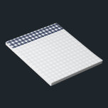 Blått Gingham-kontrollplattor (Gingham Check Play) Anteckningsblock<br><div class="desc">Den moderna sommartrenden,  picknic gingham plaid tartan mönster i marinblått och vitt färg.</div>
