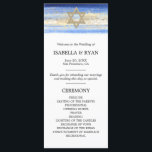 Blått Guld David Star Bar Mitzvah-ceremoni Program<br><div class="desc">Dela ut dessa eleganta ceremoni-program på rack-kort vid din judiska Bar Mitzvah eller bröllop. Modern men ändå elegant akvarelldesign i penseldrag i blå färger, från ljust till marinblått. Guld David-stjärna i mitten med falsk guldfoliepenseldrag. Moderna skrivstilstecken. Perfekt för 13-årig son, pojke. Lätt att redigera - lägg bara till din information/...</div>
