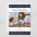 Blått Guld Starry Lycklig Hanukkah-fotokort Julkort<br><div class="desc">Anpassa enkelt den här eleganten och det snygga blått och guld Hanukkah-fotokortet med en blå bakgrund som är accentuerad med gyllene stjärnor.</div>