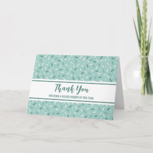 Blått konvertiöst medarbetaravskrivningskort tack kort