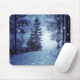 Blått månbelyst Magic Forest Winter Scene Musmatta