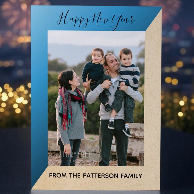Blått modernt snedställt nyårsfoto platt kort (Blue Modern Slant New Years Photo Card)