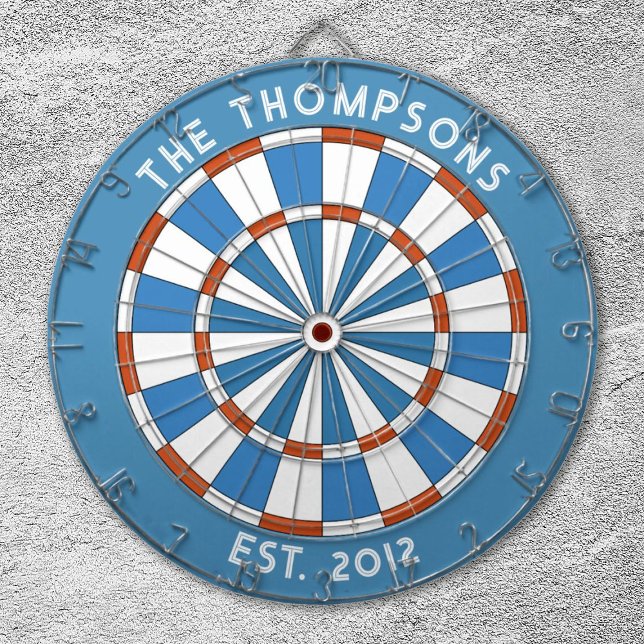 Blått Namn-blått ritbord i anpassningsbarna Darttavla (A modern sporty blue and white dart board. Great Father's Day gift. Perfect for a game room.)