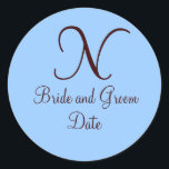 Blått och brunt monogram-favoritmärke runt klistermärke<br><div class="desc">Underbar för party favors,  presentsäckar och mycket mer!</div>