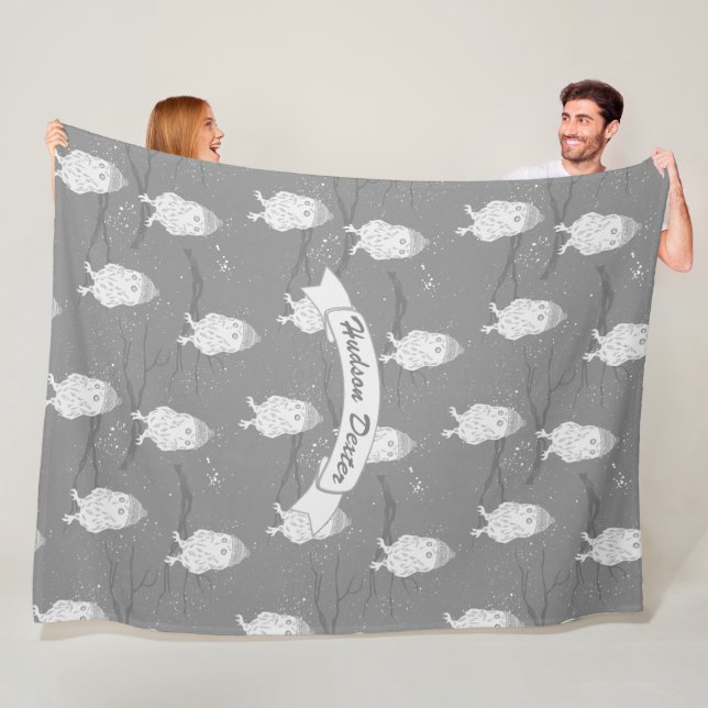 Blått och Grått Uggla Sitta på Gren Mönster Fleecefilt (På plats)