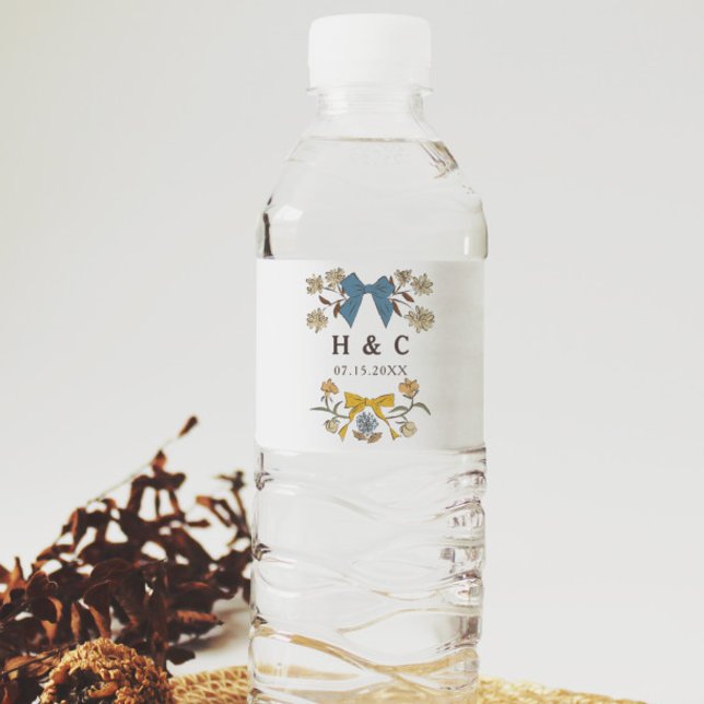 Blått och Gult Bows Blommar Bröllop Monogram Vattenflaskor Etikett (Skapare uppladdad)