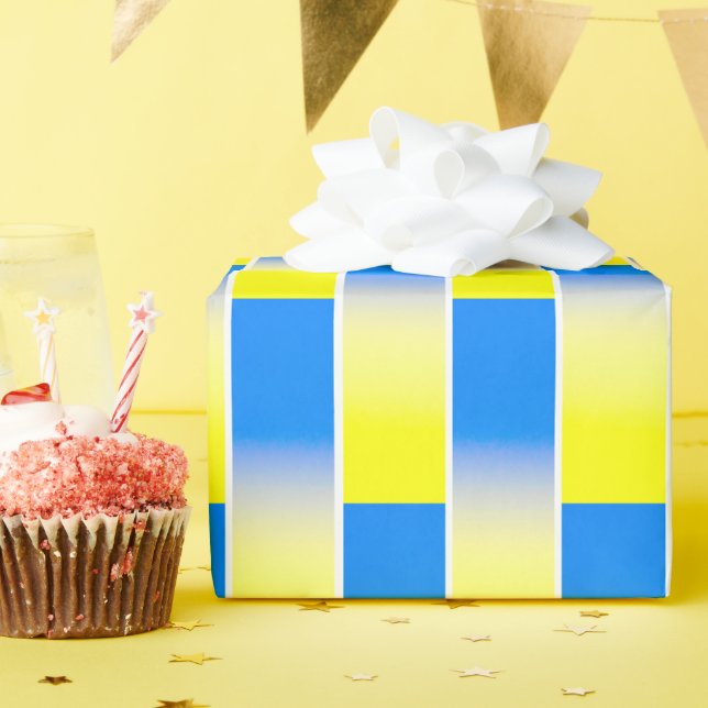 Blått och Gult Gradient Ukraina Inspinerat inget k Presentpapper (Födelsedagsfest)