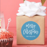 Blått Personlig för god jul-penselskript Runt Klistermärke<br><div class="desc">Använda mallformuläret för att lägga till din anpassning.</div>