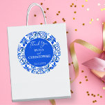 Blått talavera Spanska brickor Runt Klistermärke<br><div class="desc">Blåa Azulejo Talavera De mexikanska plattorna i elegant bröllop är tacksamma för att du föredrar en dekormall,  ett dynamiskt djärvt färg modern avslappnad typografi,  bröllopsdekaler,  brider och groom namn-klistermärken</div>