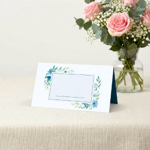 Blått vattenfärgsmonteringskort i Blommigt Namn Placeringskort