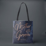 Blått vattenpass Ro Mor i Guld i Groom Tygkasse<br><div class="desc">Blå vattenfärg och Ro-Guld-oljesallat Perfekt för Fall- eller Winter Wedding Monogram Mor i Groom tote bags med trendig Hand-bokstavsteckensnitt! ~ Kolla min butik för att se hela samlingen i bröllop med den här designen!</div>