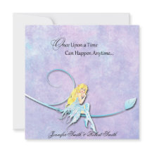 Blåttfe på purpurfärgad vattenfärgbröllopinbjudan