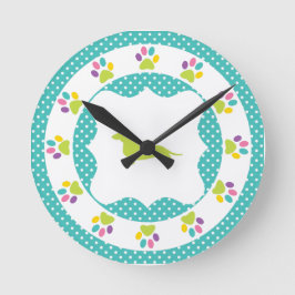 Blåttpolkaen pricker tax för regnbågetasstryck rund klocka