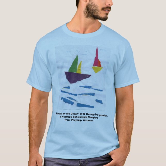 BLÅTTT-TRÖJA "segelbåtar" (BILDEN FRAMME) Tee Shirt (Framsida)