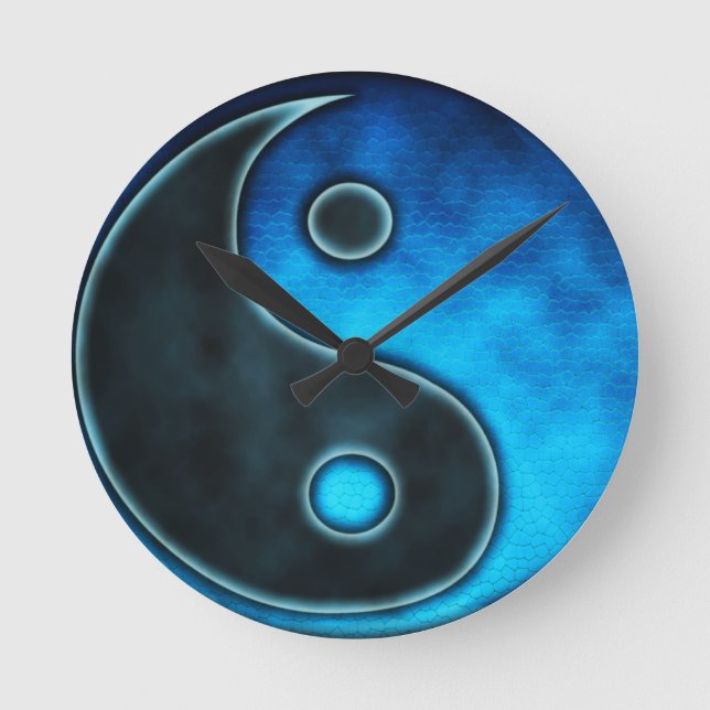 BlåttYin Yang symbol Rund Klocka (Framsida)