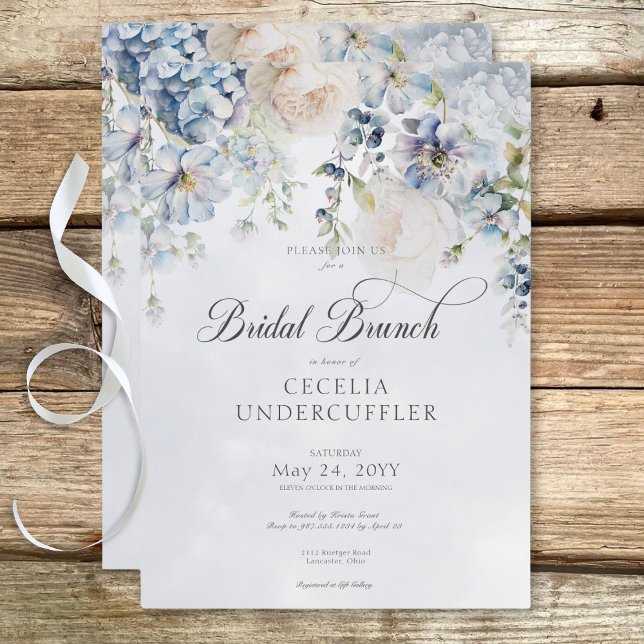 Blåvit Blommigt Modern Möhippa Brunch Inbjudningar (Blue & White Floral Modern Bridal Brunch Invitation)