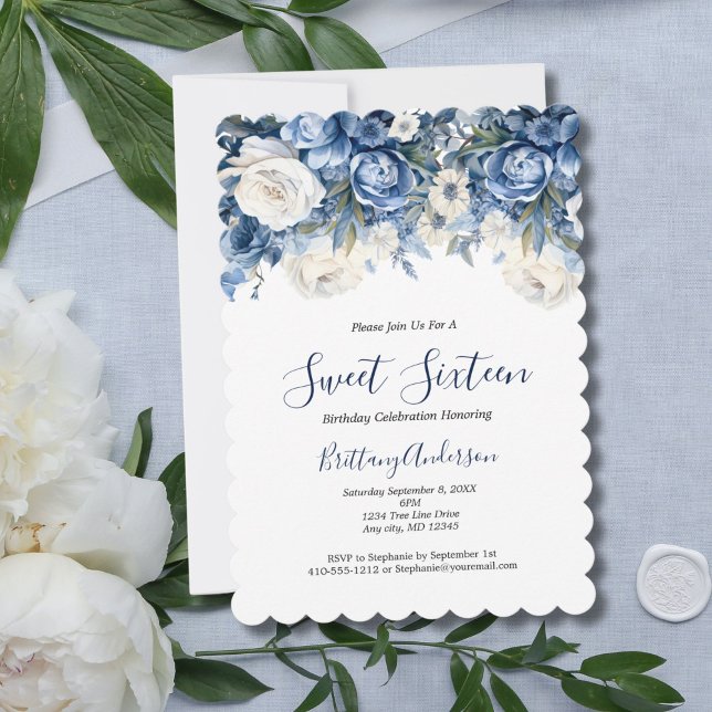 Blåvit Blommigt Sweet sixteen 16 Födelsedag Inbjudningar (Blue White watercolor florals roses sweet sixteen 16th birthday party invitation. Digital or Printed)