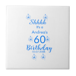 Blåvit mauve shhh 60-årsdagen blommigt namn kakelplatta