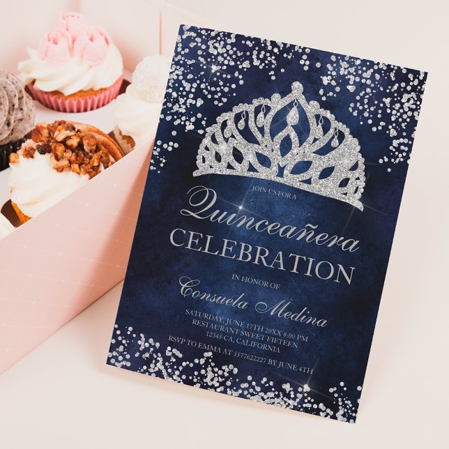 Blåvitcementtiara Quinceañera silver glitter Inbjudningar (Skapare uppladdad)