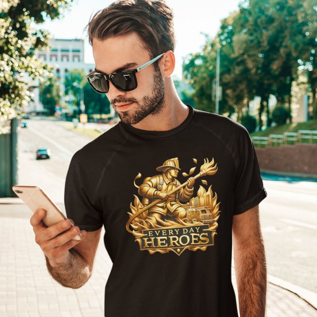 Blaze-Vapenskölden: Firefighters ikonemblem T Shirt (Skapare uppladdad)