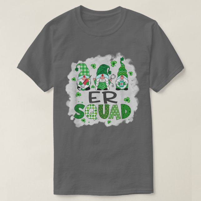 Bleached ER Squad Gnomies St patricks day Nurse St T Shirt (Design framsida)