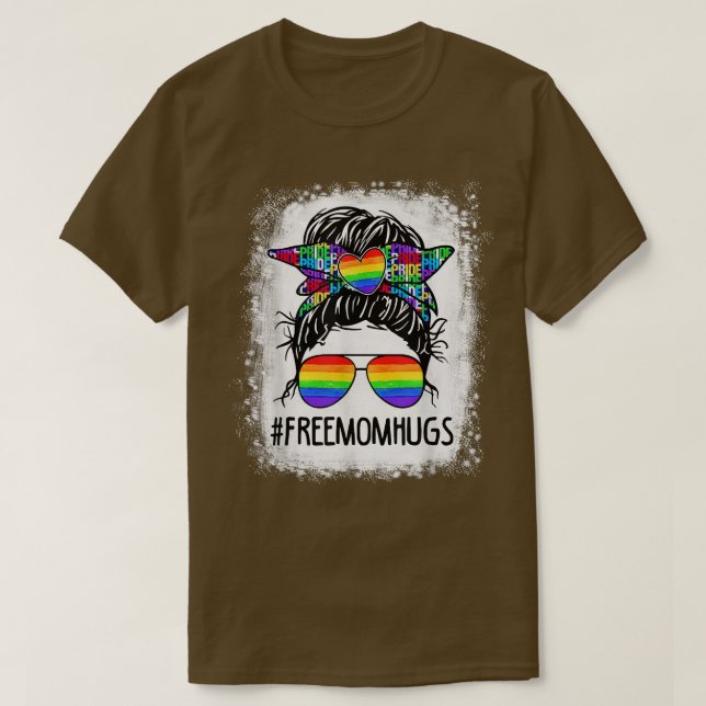 Bleached Free Mamma Hugs Messy Bun LGBT Pride Rain T Shirt (Design framsida)