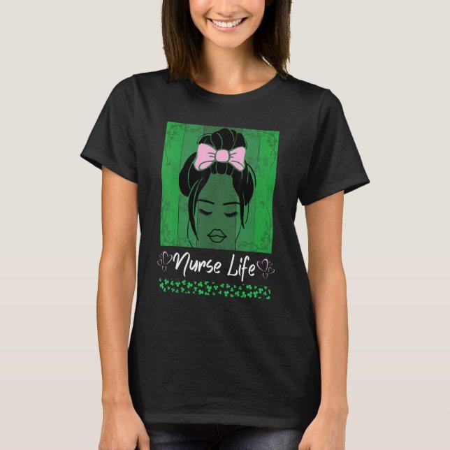 Bleached Nurse Life Messy Bun Leopard St Patricks T Shirt (Framsida)