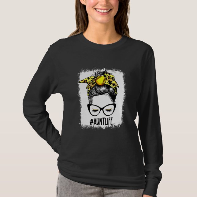 Bleached Softball Moster Messy Bun Game Day Mammor T Shirt (Framsida)