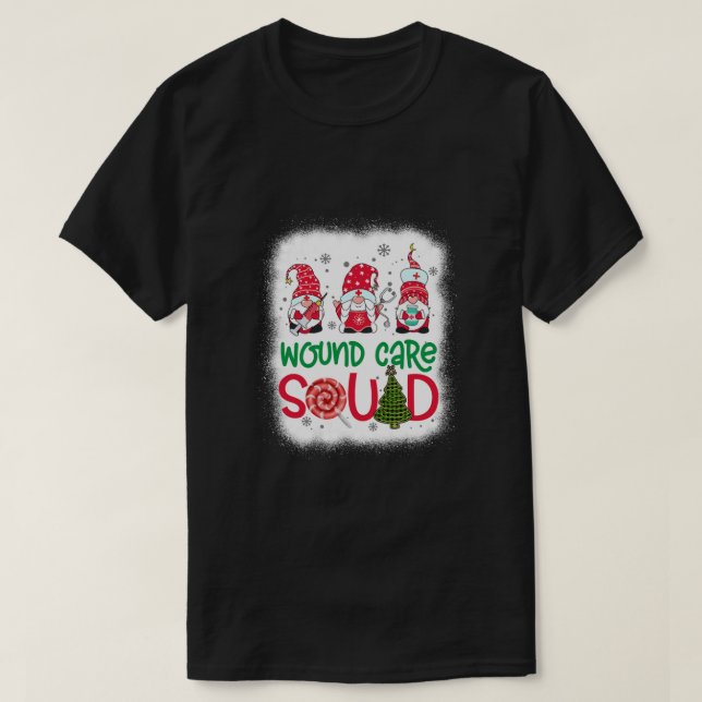 Bleached Wound Care Squad Gnomies Nurse jul T Shirt (Design framsida)