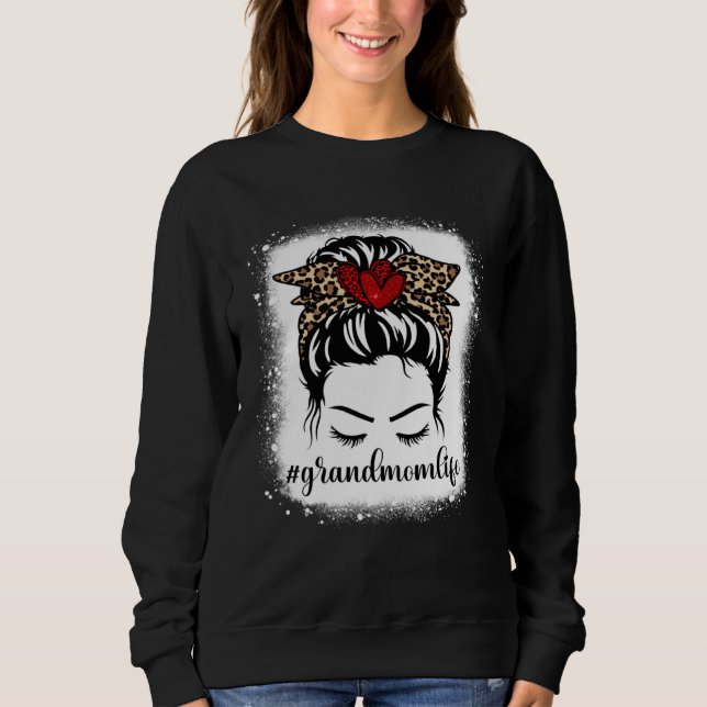 Bleaches Grandmom Life Messy Bun Leopard Print Mot T Shirt (Framsida)