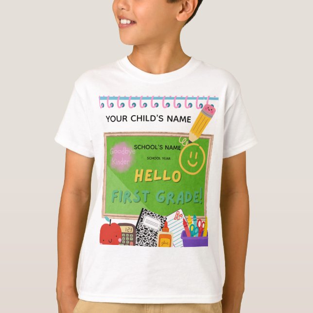 BLEEGRAPICS: Hej första klass! T Shirt (Framsida)