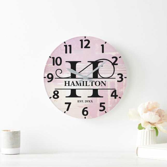 Blek Lavender Distress H Monogram Stor Klocka (Hem)