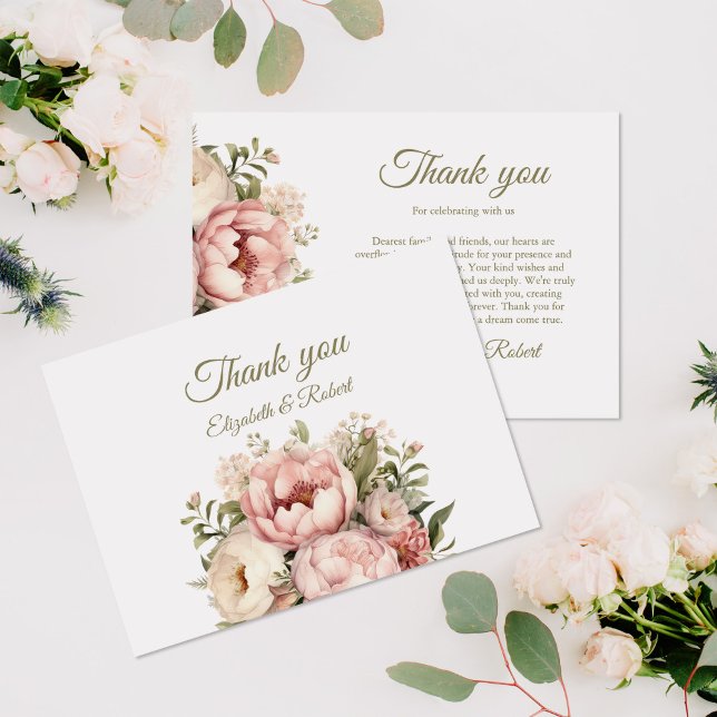 Blek Persikor och Blommigten för  Rosa Bröllop Tack Kort (Pale Peach and Blush Pink Floral Wedding Thank You Card on a table with pale pink flowers.)