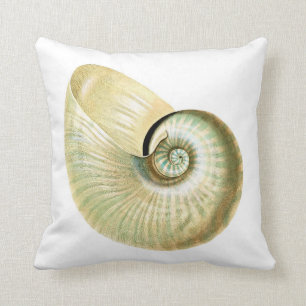Blek regnbågsskimrande Nautilussnäckskaldekorati Kudde