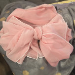 Blek Rosa Rand Mönster Sjal<br><div class="desc">Mycket subtil Blek Pastel Rosa Rand Mönster Chiffon Scarf. Du märker nästan inte rand att det är så subtilt. Väldigt söt färg och en vacker sjalk.</div>