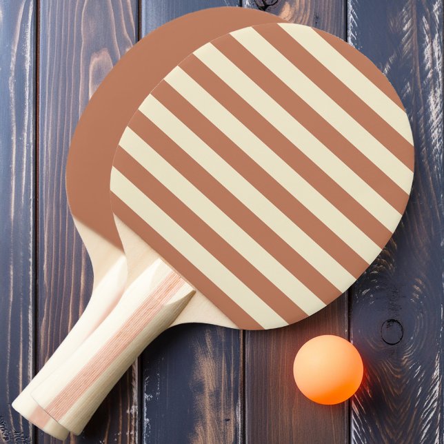 Bleka Rosafärgade Polostripor och Enfärgade Pingisracket (Skapare uppladdad)