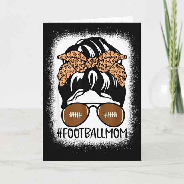 Blekad fotbollsmammas liv med leopard och röra  kort (Framsida)