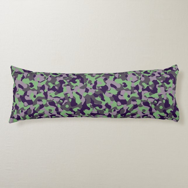 blekt grön och violett kamouflage abstrakt kroppskudde (Framsidan)