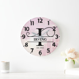 Blekt Lavendel Distressed I Monogram Stor Klocka