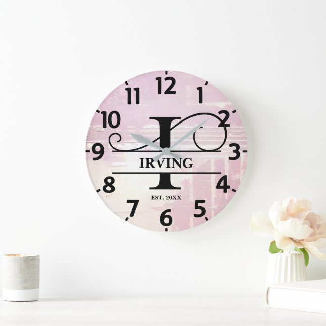Blekt Lavendel Distressed I Monogram Stor Klocka (Hem)